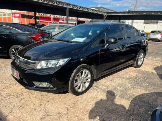 HONDA CIVIC 1.8 LXS 16V FLEX 4P AUTOMÁTICO HONDA CIVIC 1.8 LXS 16V FLEX 4P AUTOMÁTICO